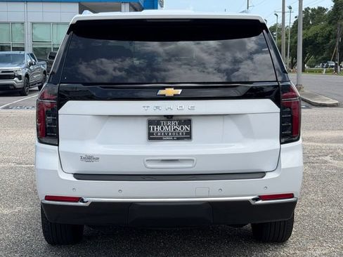 Used 2025 Chevrolet Tahoe LS RWD image 3
