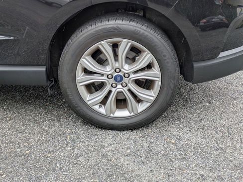 Used 2022 Ford Edge Titanium image 29