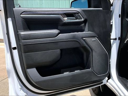 Used 2023 Chevrolet Silverado 1500 LTZ w/ Technology Package AWD/4WD image 17