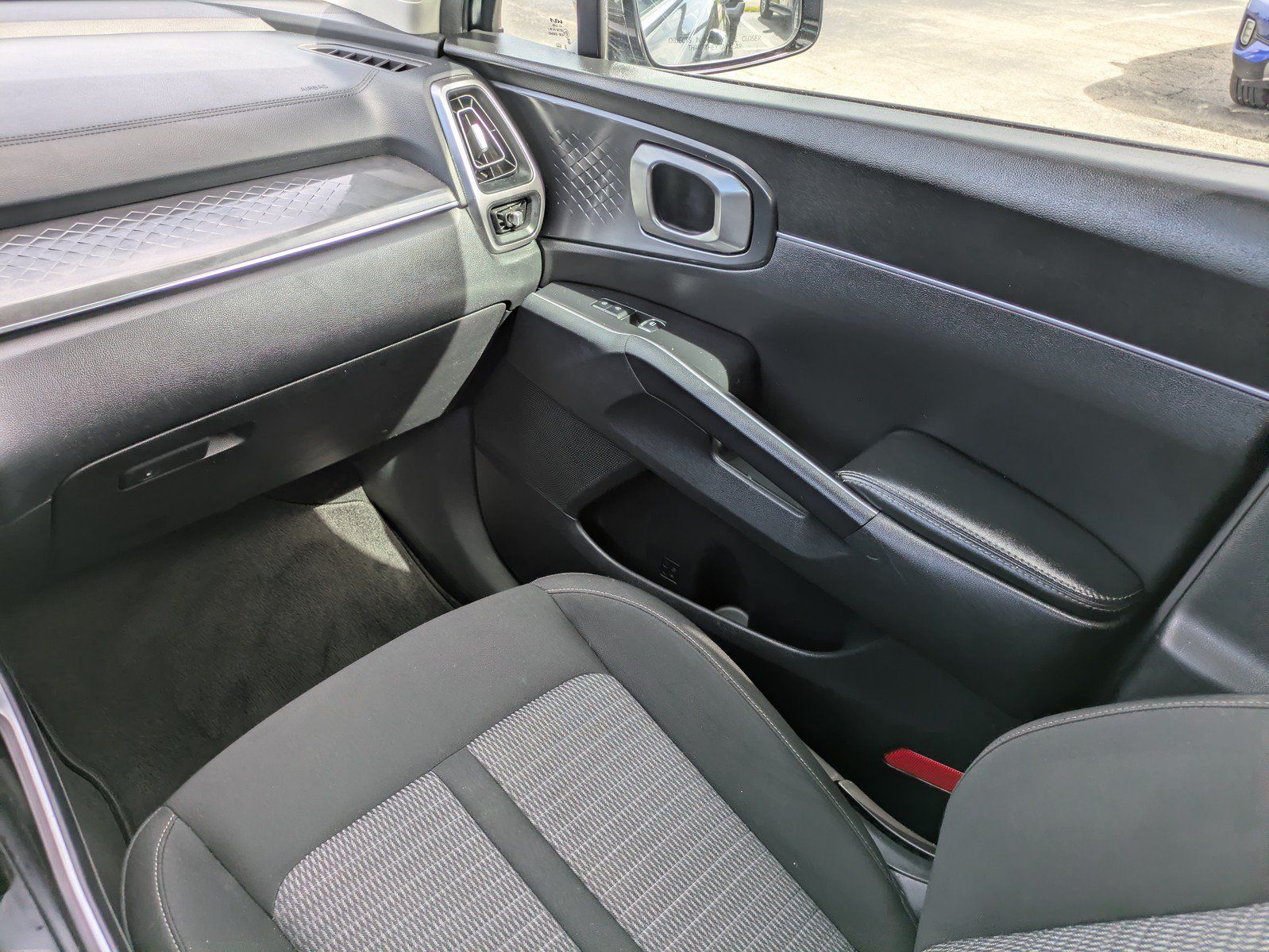 Certified 2023 Kia Sorento LX FWD image 14