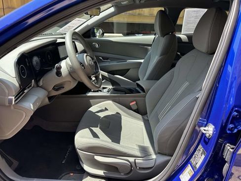 Used 2024 Hyundai Elantra SEL FWD image 13