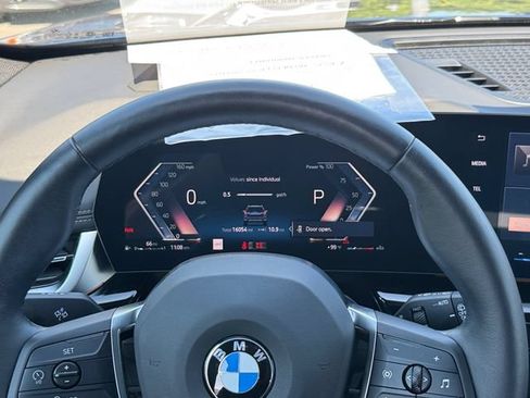 Used 2025 BMW X1 xDrive28i AWD/4WD image 14