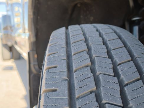 Certified 2025 Ford F350 Platinum w/ Platinum Plus Package image 16