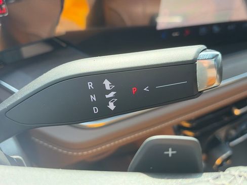 New 2026 Chevrolet Suburban High Country AWD/4WD image 27