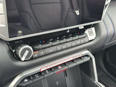 New 2025 Toyota Tundra Platinum AWD/4WD image 36