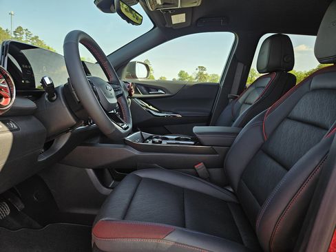New 2026 Chevrolet Equinox RS w/ Convenience Package III FWD image 9