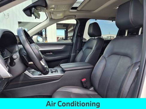 Used 2025 MAZDA CX-90 3.3 Turbo w/ Preferred Package AWD/4WD image 16
