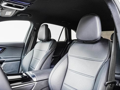 Certified 2024 Mercedes-Benz GLC 300 image 12