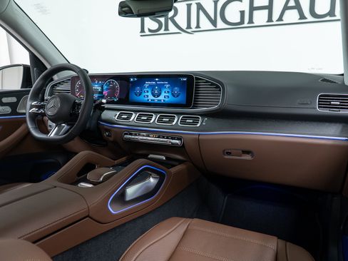 Used 2026 Mercedes-Benz GLS 450 4MATIC image 14
