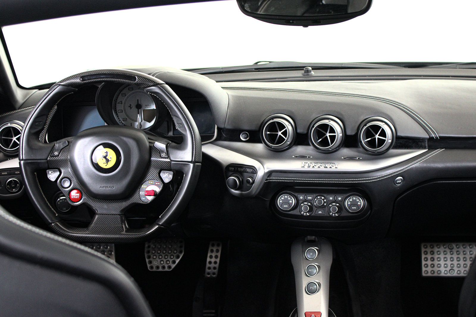 Used 2015 Ferrari F12 Berlinetta RWD image 52
