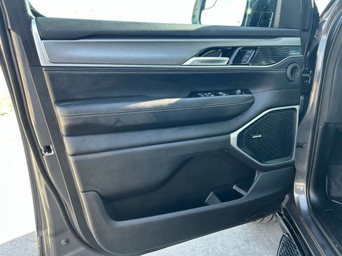 Used 2024 Jeep Wagoneer Series II image 10