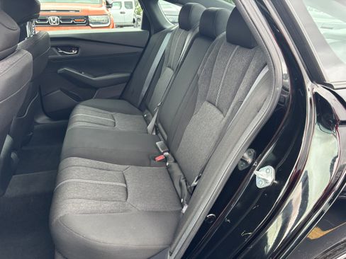 Used 2023 Honda Accord Sport image 10