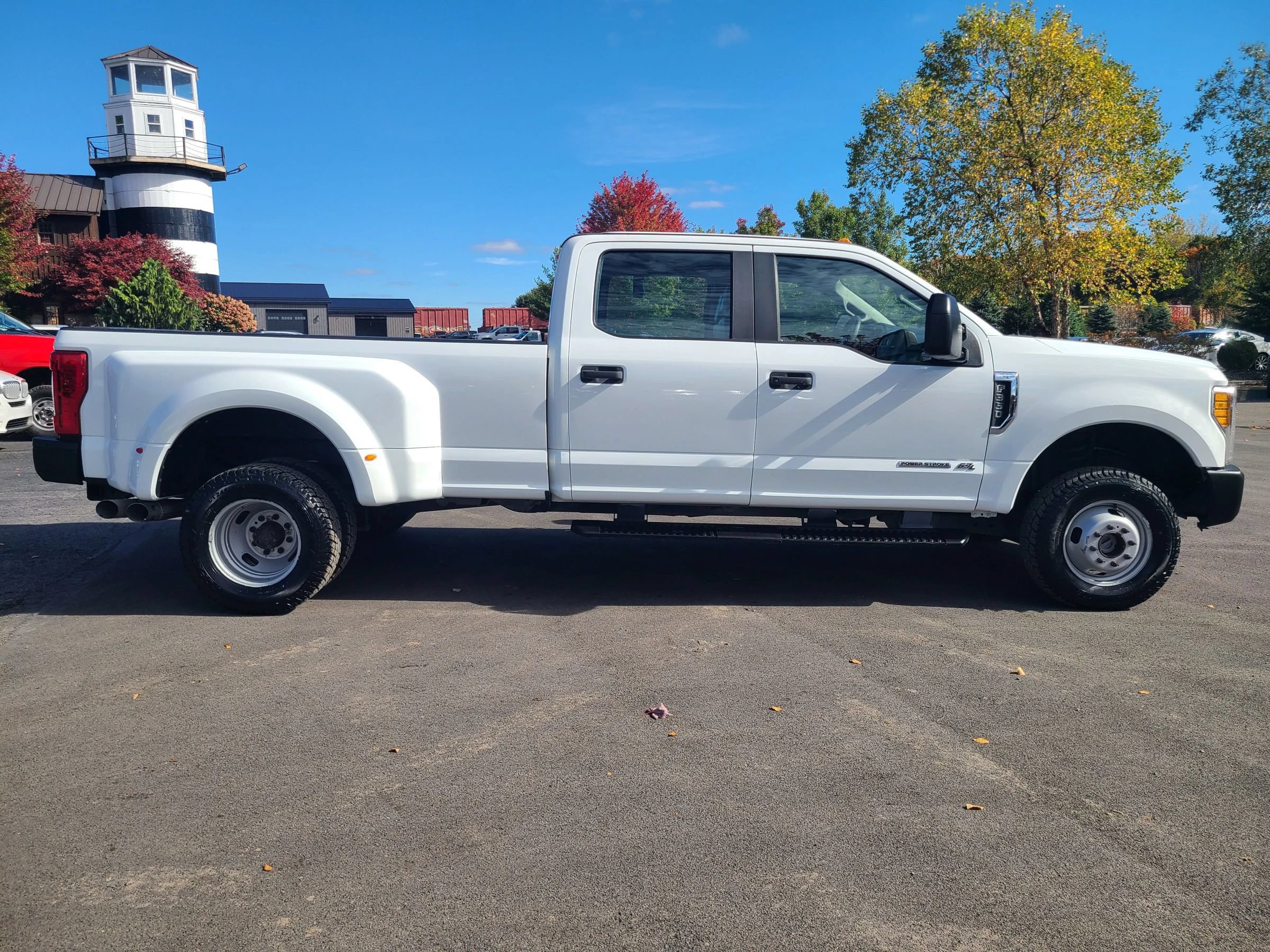 Used 2017 Ford F350 XL w/ Snow Plow/Camper Package AWD/4WD image 9