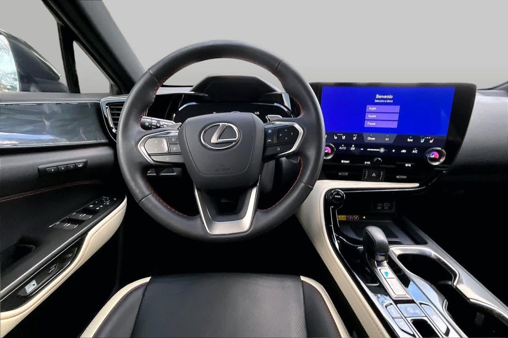 Used 2023 Lexus NX 350h AWD image 5