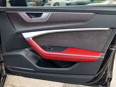 Used 2021 Audi S6 Prestige w/ Prestige Package image 34