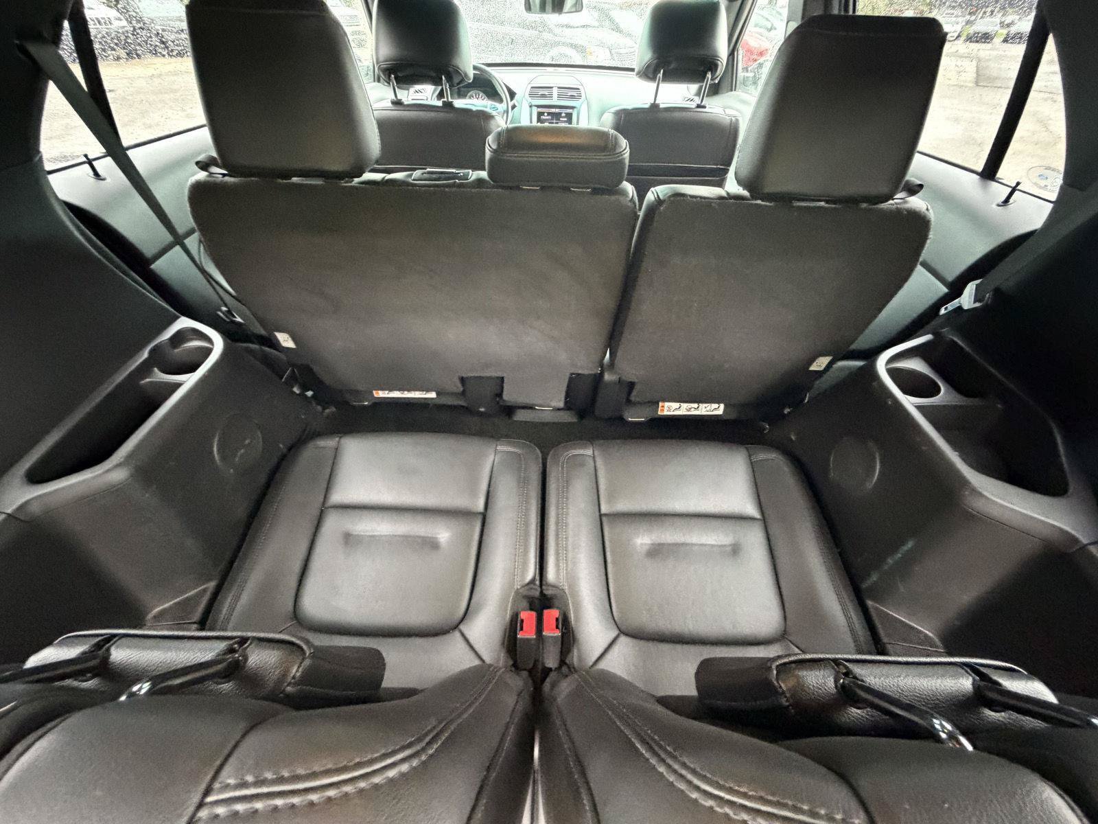 Used 2014 Ford Explorer XLT w/ Equipment Group 202A FWD image 28