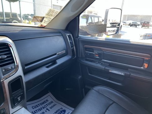 Used 2018 RAM 2500 Laramie w/ Snow Chief Group image 11