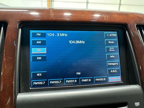 Used 2005 Cadillac STS V8 w/ Preferred Equipment Group image 32