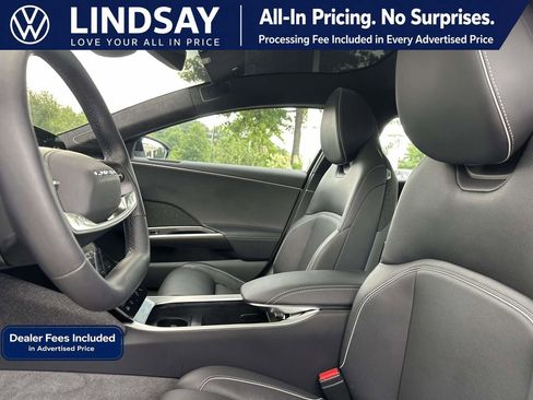 Used 2025 Lucid Air Touring AWD/4WD image 11