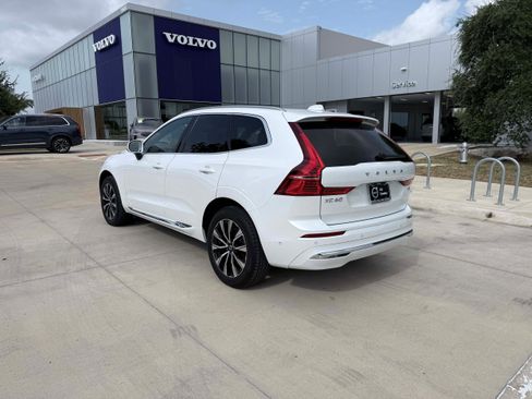 Used 2023 Volvo XC60 B5 Plus AWD/4WD image 4