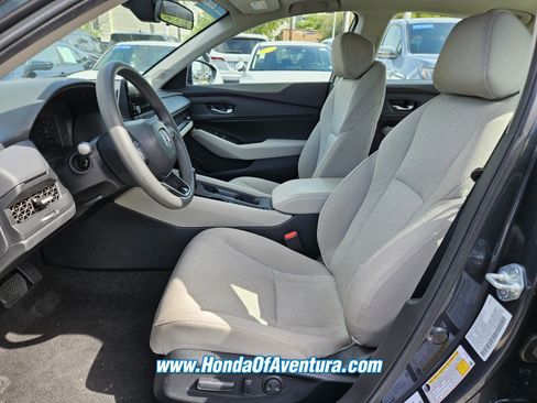 Certified 2025 Honda Accord SE image 6