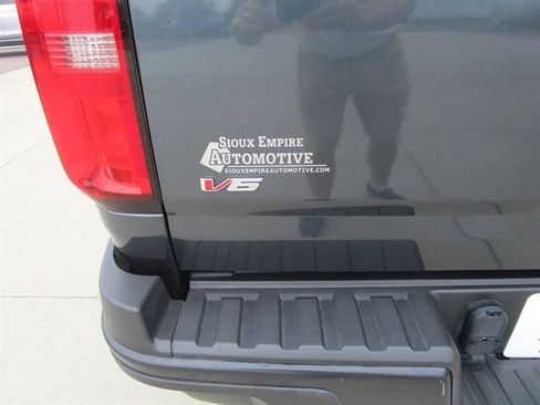 Used 2019 Chevrolet Colorado ZR2 image 11