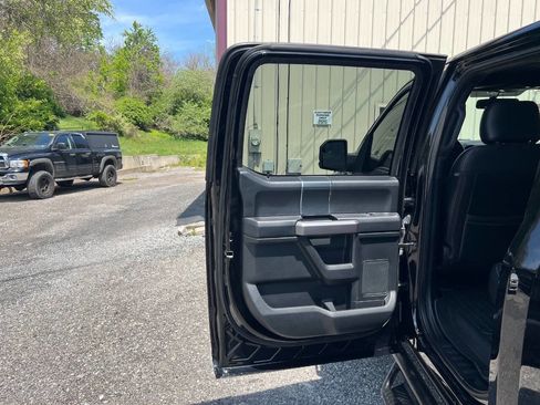 Used 2018 Ford F150 XLT w/ Equipment Group 302A Luxury AWD/4WD image 25