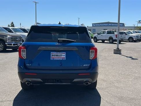Certified 2022 Ford Explorer XLT w/ Equipment Group 202A AWD/4WD image 4