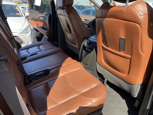 Used 2015 Cadillac Escalade Premium AWD/4WD image 19