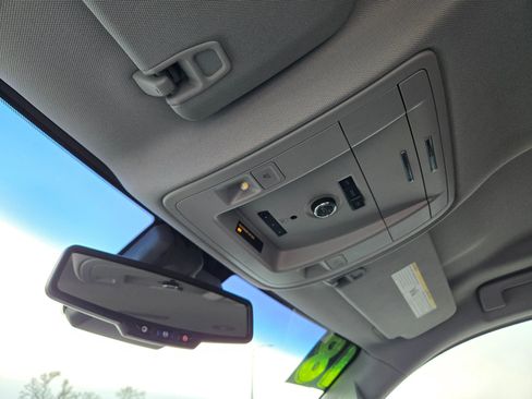 Used 2018 Chevrolet Tahoe LT image 50