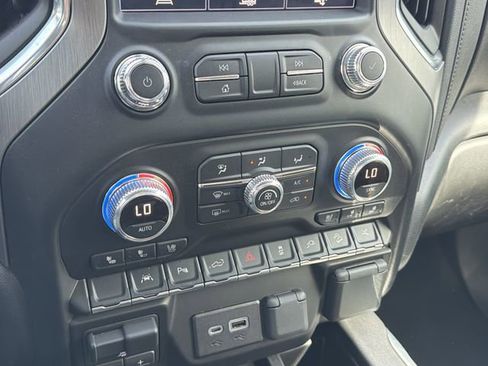 Used 2022 GMC Sierra 1500 Denali w/ Denali Premium Package image 7