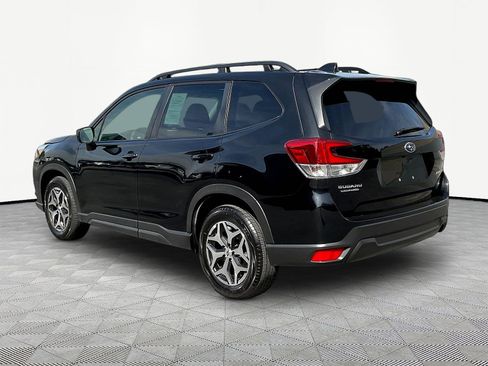 Used 2024 Subaru Forester Premium AWD/4WD image 4