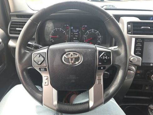 Used 2021 Toyota 4Runner SR5 image 38
