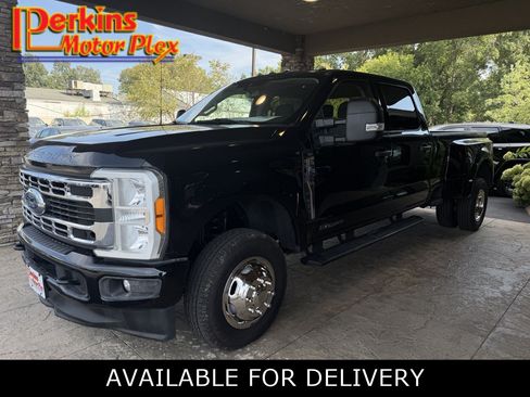 Used 2023 Ford F350 XLT AWD/4WD image 1