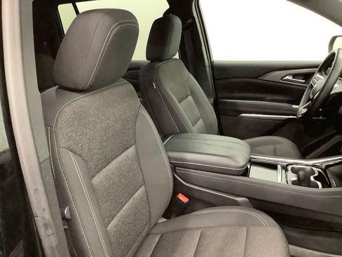 Used 2024 Chevrolet Traverse LT FWD image 25