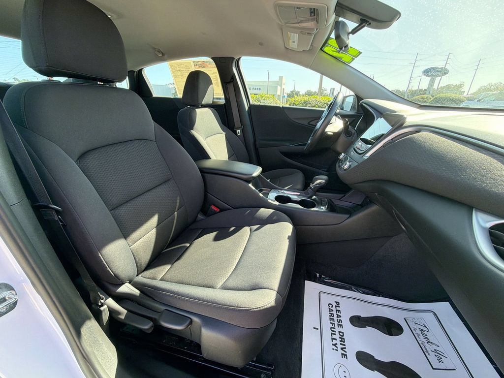 Used 2022 Chevrolet Malibu RS FWD image 12