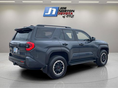 Used 2025 Toyota 4Runner TRD Off-Road image 5