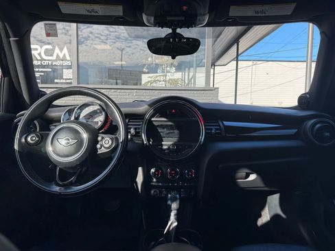 Used 2015 MINI Cooper 4-Door Hardtop image 25