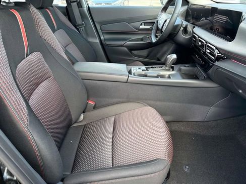 New 2026 Nissan Sentra SR w/ Floor Mat Package FWD image 15