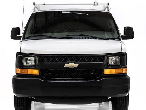 Used 2016 Chevrolet Express 2500 RWD image 7