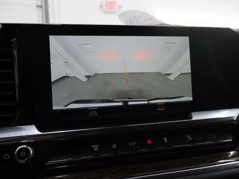 Used 2025 GMC Sierra 3500 SLE w/ SLE Convenience Package AWD/4WD image 16