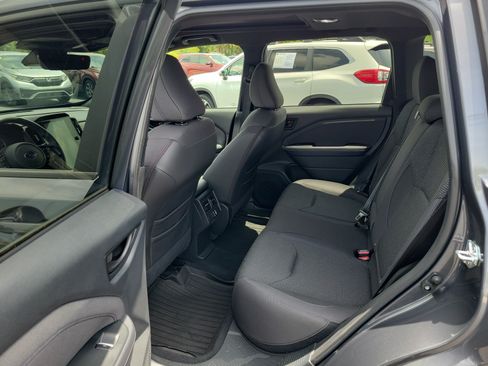 Certified 2025 Subaru Forester Premium AWD/4WD image 11