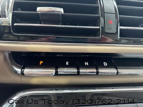 Used 2022 Lincoln Navigator Reserve image 18