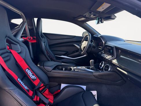 Used 2017 Chevrolet Camaro SS image 15