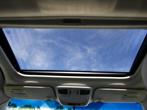 Used 2015 Subaru Legacy 2.5i Premium w/ Moonroof Package image 24