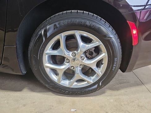 Used 2018 Chrysler Pacifica Limited w/ Advanced Safetytec Group image 33