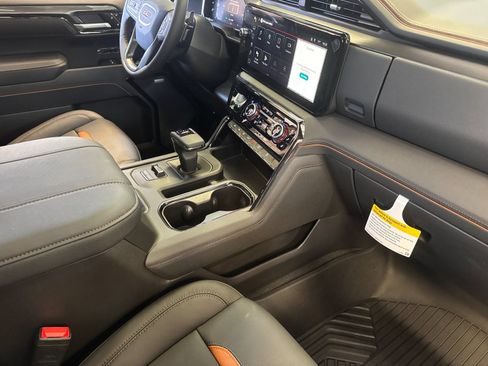 New 2026 GMC Sierra 1500 AT4 w/ AT4 Premium Package AWD/4WD image 16