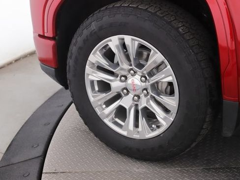 Used 2023 GMC Sierra 1500 Denali w/ Technology Package AWD/4WD image 13