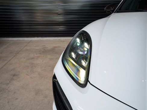 Certified 2023 Porsche Cayenne Platinum Edition AWD/4WD image 13