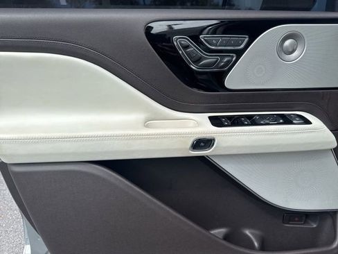 Used 2023 Lincoln Aviator Black Label Grand Touring w/ Class IV Trailer Tow Package image 11